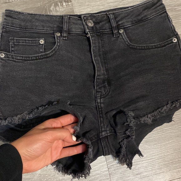 H&M shorts - Picture 2 of 5